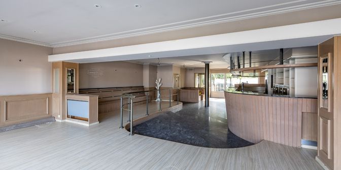 Bedrijfsvastgoed te koop in Kasteeldreef 12, 9890 Gavere