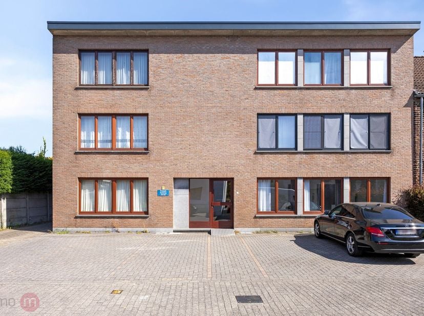 Gelijkvloerse appartement met 2 slaapkamers, garage en kelder te koop aan de Oud-Strijdersstraat 61 in Herent.<br />
Met een bewoonbare oppervlakte va