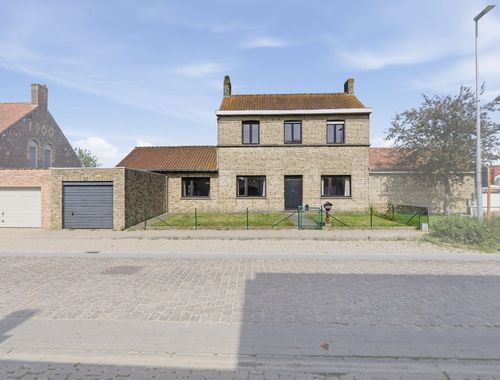                                         Maison à vendre à Izenberge, € 275.000
