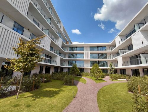                                         Appartement à louer à Uccle, € 1.800
