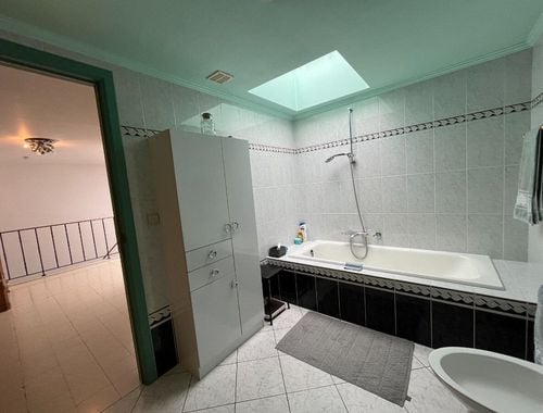                                         Bien commercial avec habitation à vendre à Moorsele, € 249.000

