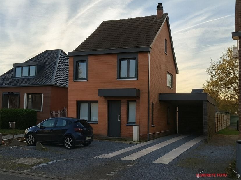 ✨ Instapklare basis voor jouw renovatieproject in een rustige woonomgeving ✨<br />
<br />
<br />
<br />
Ontdek deze leuke gezinswoning in een aangen