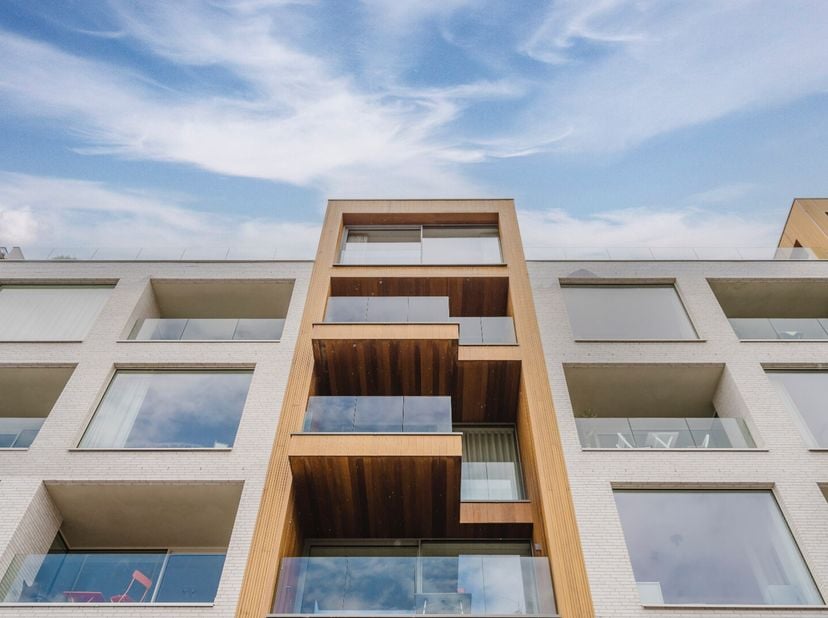 Op zoek naar een instapklaar appartement op een aantrekkelijke ligging in Kortrijk? Dit verzorgd 2-slaapkamerappartement in residentie Kaskade combine