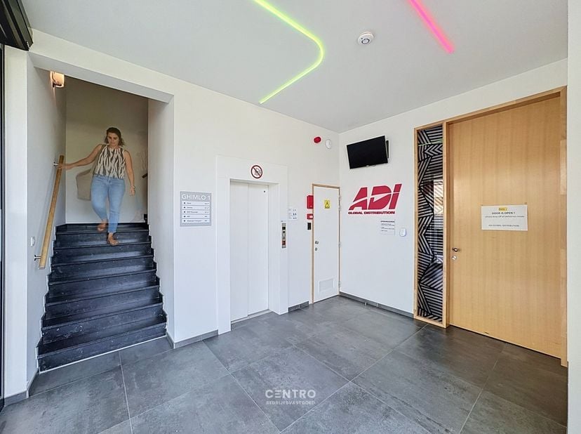 Bien professionnel à louer
                    à 8210 Loppem