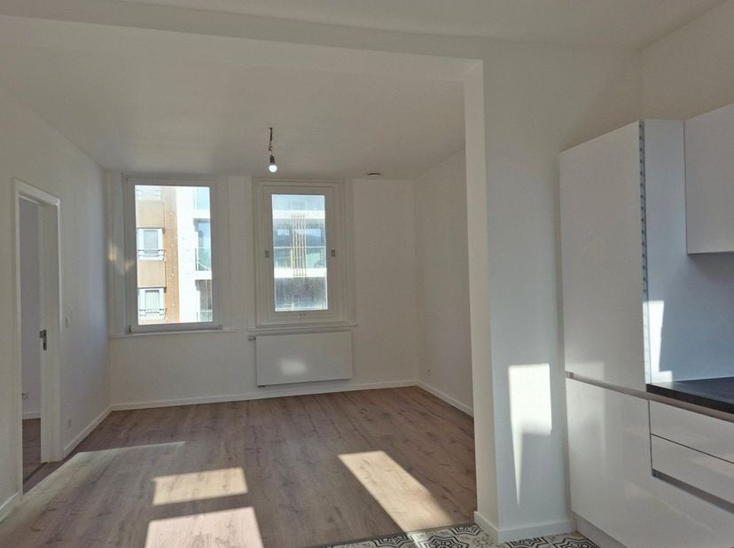 Appartement te koop in Meeuwenlaan 8 bus 0302,
                    8434 Westende