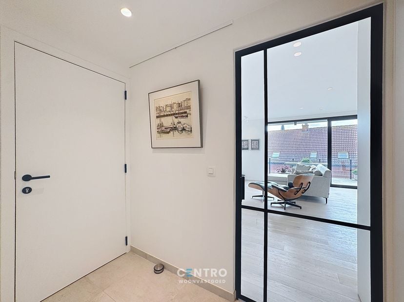 Bent u op zoek naar een instapklaar appartement dat tot in de puntjes is afgewerkt? Dan is dit zeker een bezoek waard.<br />
<br />
Dit ruime appartem