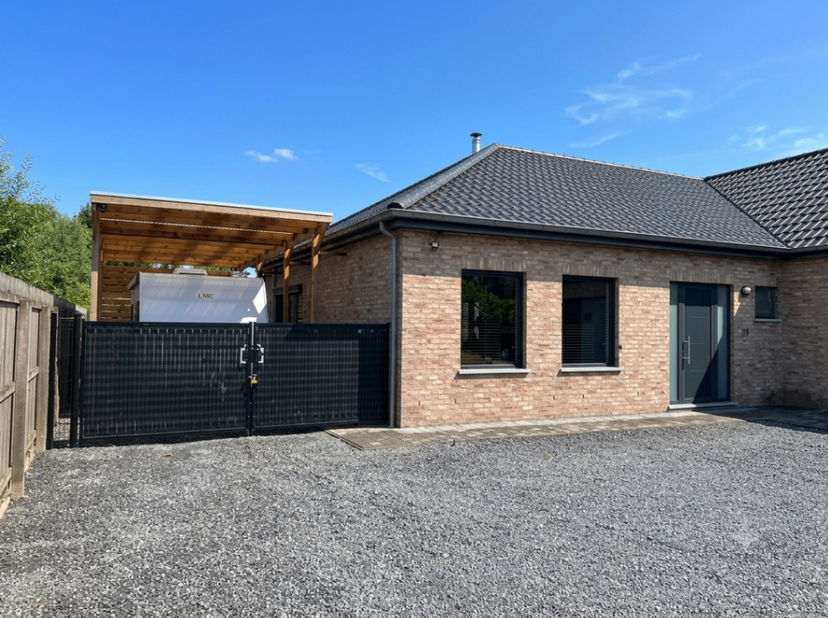 Huis te koop in Lierbaan 319,
                    2580 Putte