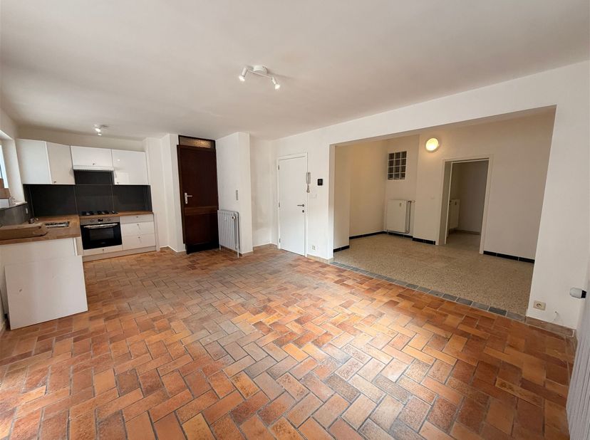Appartement te huur in Rue du Miroir 14 bus 01,
                    7000 Mons