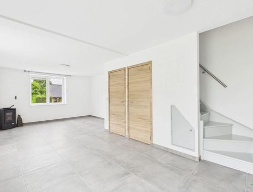                                         Maison unifamiliale à louer à Arsimont, € 960
