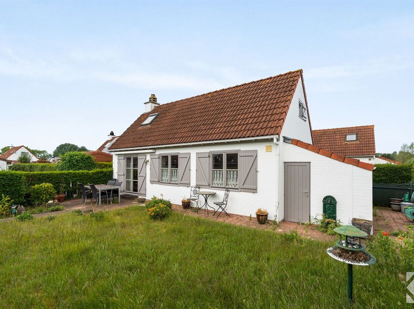 Belle maison de pêcheur au domaine Bos &amp; Duin à Oostduinkerke.<br />
<br />
Située dans un endroit absolument privilégié à Oostduinkerke, cette spac