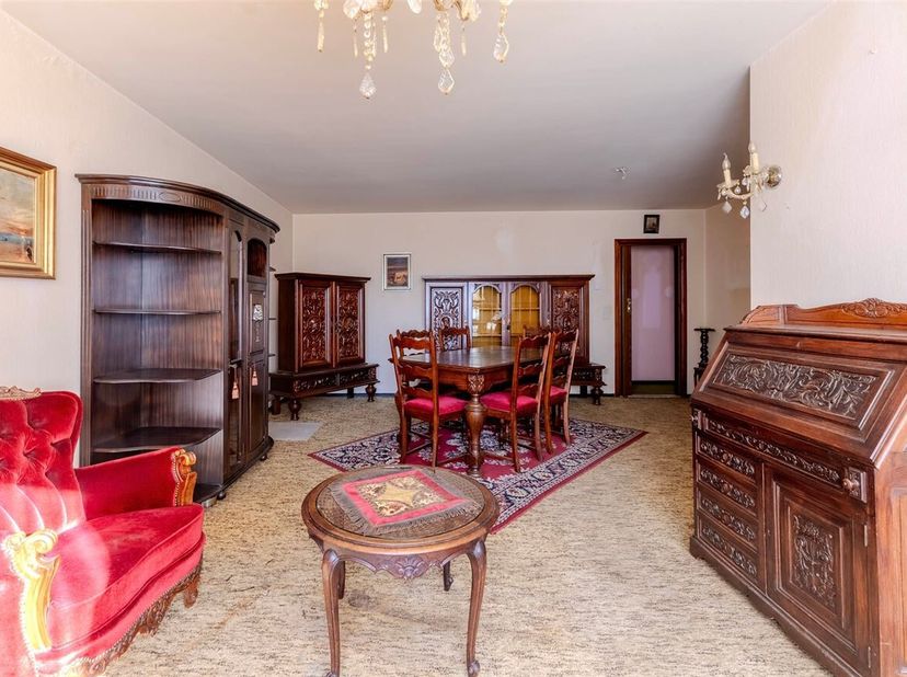 Gelijkvloers appartement met 3 slaapkamers<br />
Ligging: Dit appartement is gelegen in het centrum van Herentals met alle faciliteiten op wandelsafst