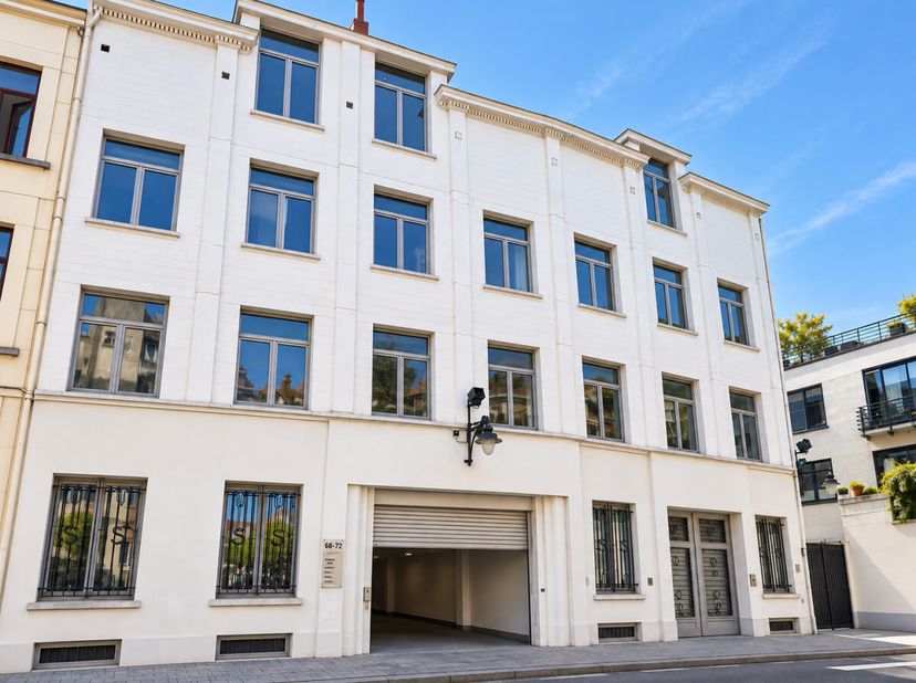 Bien professionnel à vendre à Rue de la Poudrière 68,
                    1000 Bruxelles