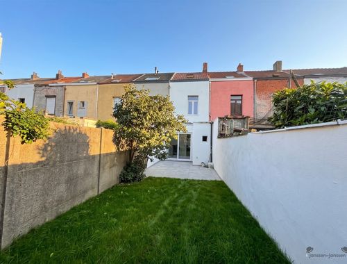                                         Maison à vendre à Merksem, € 350.000
