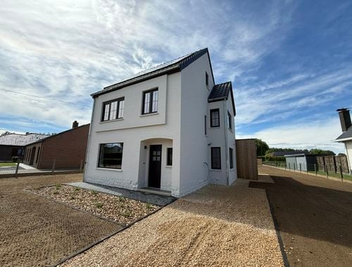                                         Villa à vendre à Halen, € 420.000
