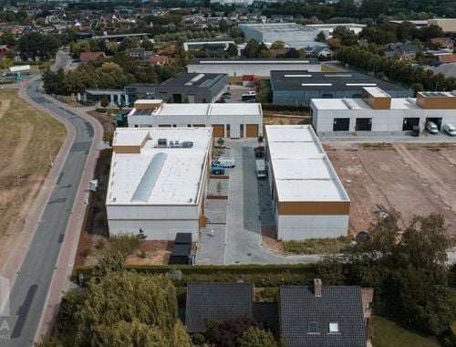                                         Bâtiment d’entreprise à vendre à Roeselare, € 330.000
