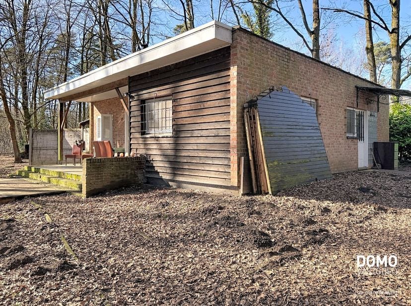 Interesse in dit pand? Surf naar onze website www.domovastgoed.be voor meer info!<br />
In Stokrooie (Hasselt) bevindt zich deze charmante woning op e
