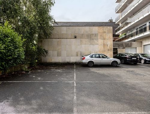                                         Place de stationnement à vendre à Renaix, € 15.000
