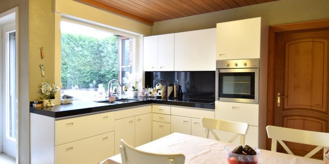 Bien professionnel à vendre à 8501 Bissegem