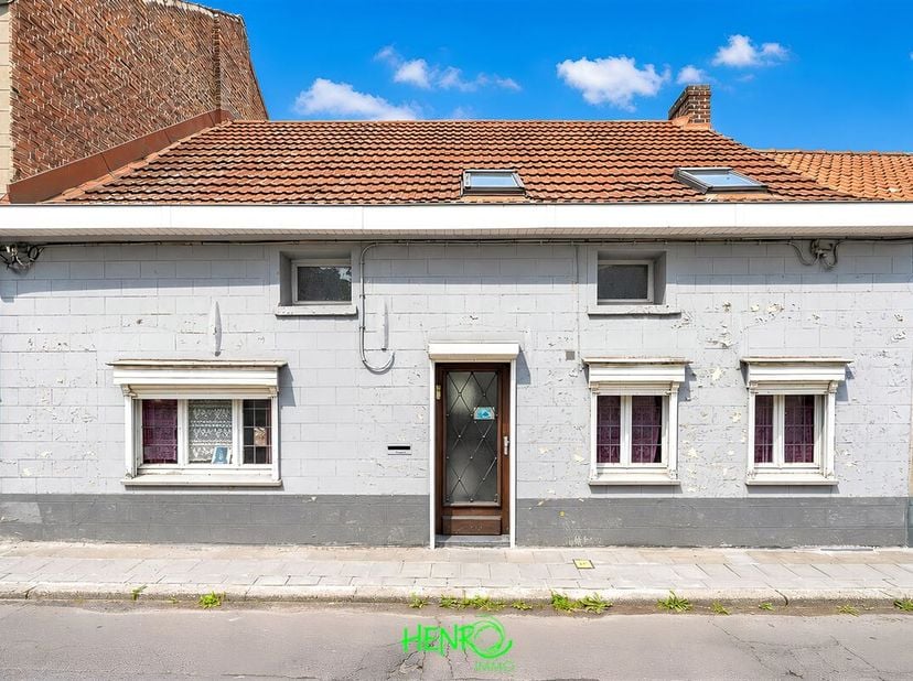 NOUVEAUTÉ À KAIN-TOMBE<br />
Située au coeur du très recherché village de Kain, à proximité immédiate de toutes les commodités, cette maison mitoyenne