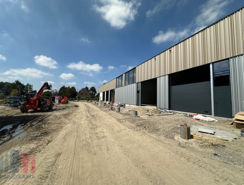                                         Bâtiment d’entreprise à vendre à Anzegem, € 488.500
