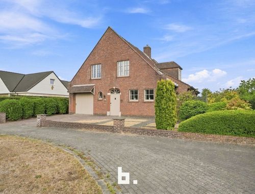                                         Maison à vendre à Roeselare, € 390.000
