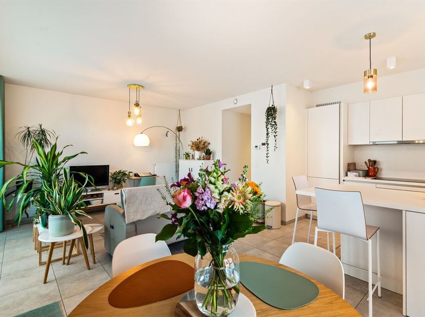 Appartement au rez-de-chaussée à haute efficacité énergétique avec terrasse spacieuse<br />
Situé dans le parc "Hooghuys", un projet élégant dans le m