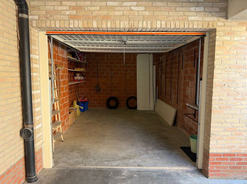 Garage te koop in Schuttersstraat 17,
                    8420 Wenduine
