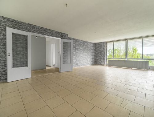                                         Appartement te koop in Mont-sur-Marchienne, € 128.000
