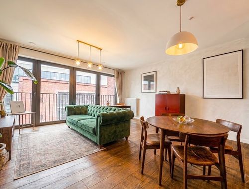                                         Appartement à vendre à Bruxelles, € 329.000
