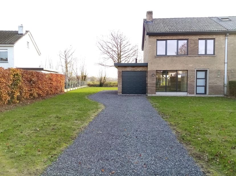 Maison à louer à Ledebeekweg 126,
                    9080 Lochristi