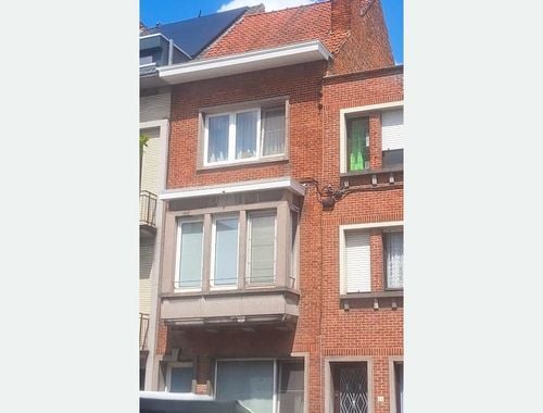                                         Appartementsgebouw te koop in Kortrijk, € 359.000
