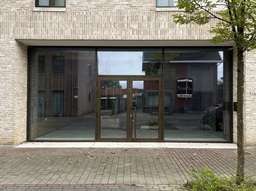 Bien professionnel à louer
                    à 3550 Heusden