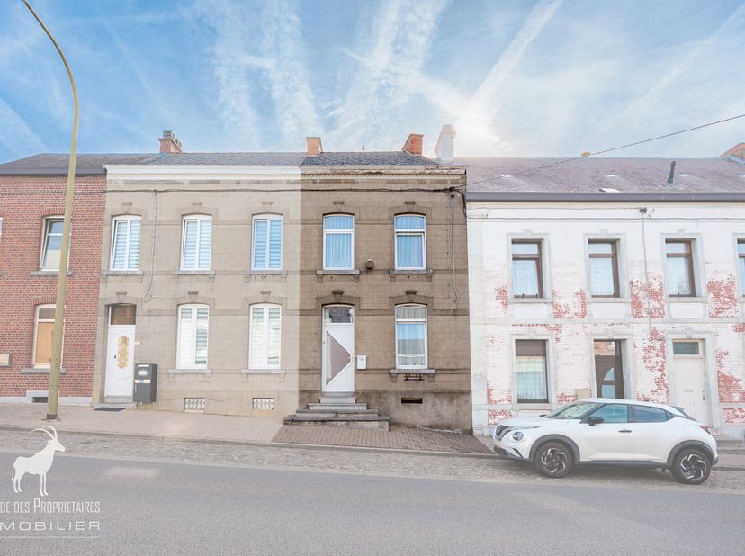 Maison à vendre à ,
                    6540 Lobbes