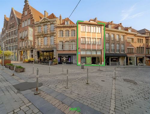                                         Commercieel Gebouw te koop in Tournai, € 499.000
