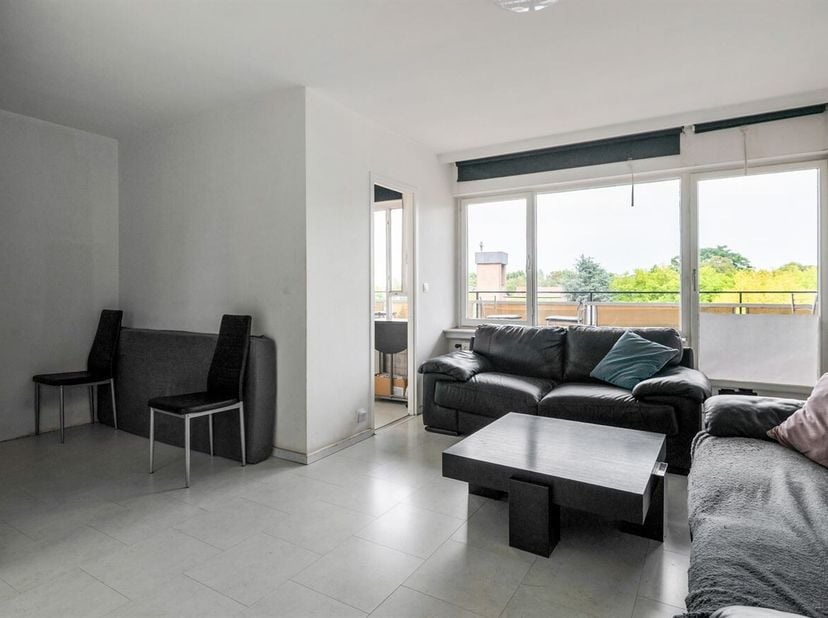 Studio lumineux avec terrasse dans le parc Reine Fabiola ! <br />
Situation<br />
Situé dans le quartier paisible du parc Reine Fabiola, cet apparteme