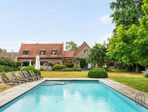                                         Villa te koop in Néchin, € 1.390.000
