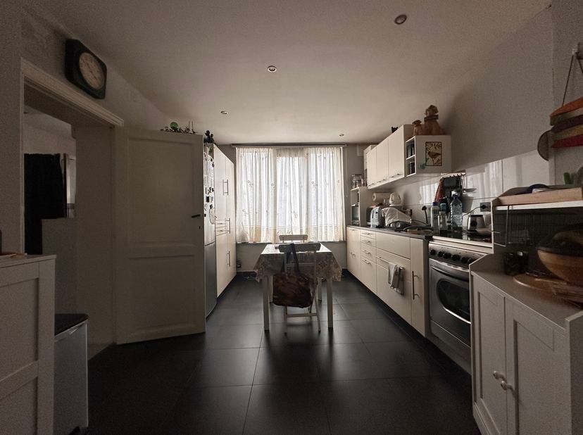 Appartement 1 chambre  Proche Barrière de Saint-Gilles<br />
Proche de la Barrière de Saint-Gilles et du cur animé de la commune, nous vous présentons