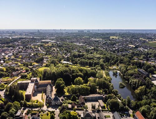                                         Bureaux à louer à Groot-Bijgaarden, € 3.475
