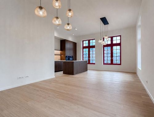                                         Appartement te huur in Sint-Pieters, € 1.450
