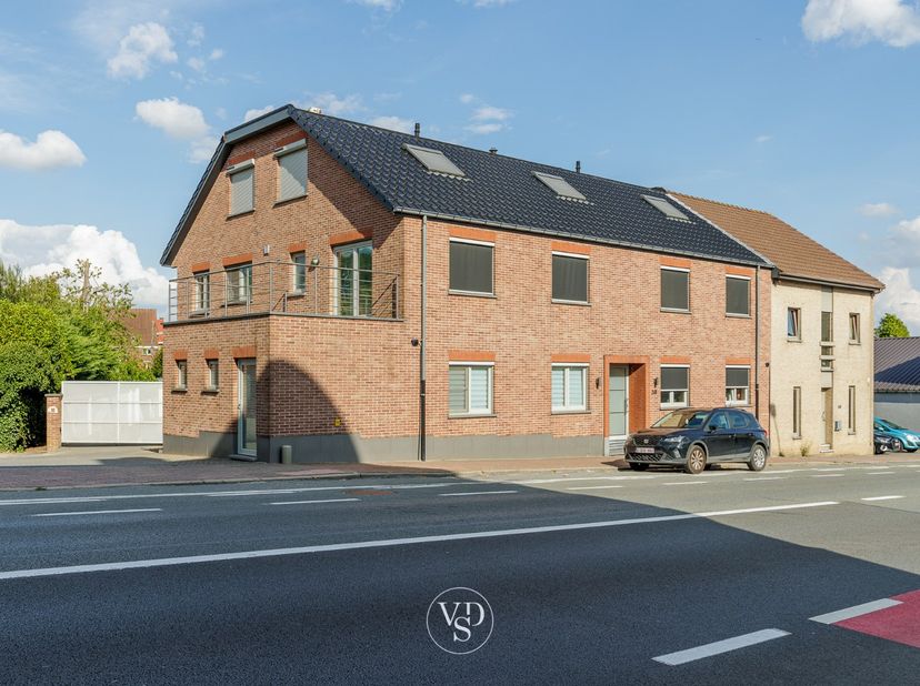 Appartement à vendre
                    à 9600 Renaix