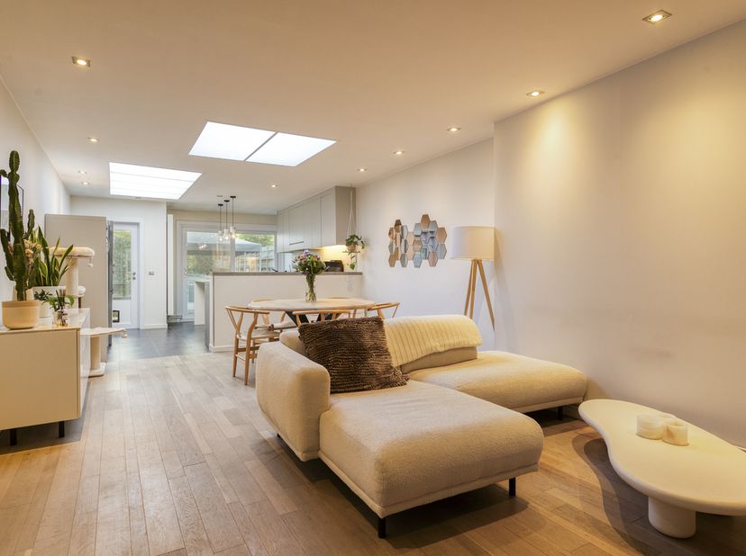 Huis te koop in Graaf Boudewijn Ix-Laan 100,
                    8500 Kortrijk