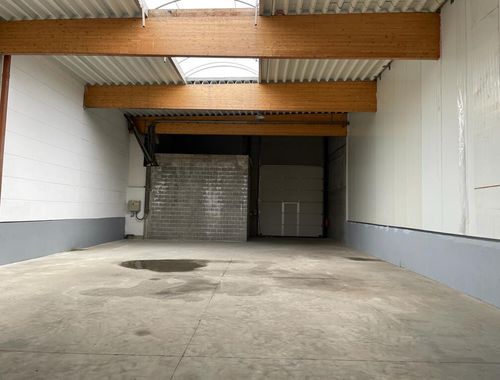                             Entrepôt à louer à Elverdinge
