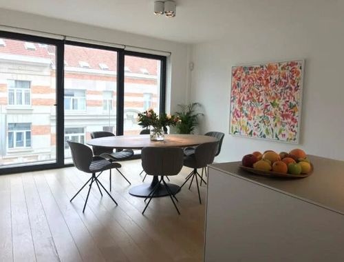                                         Appartement à louer à Woluwe-Saint-Pierre, € 3.050
