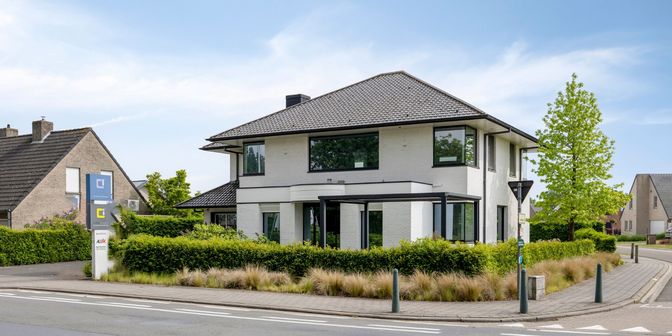 Bedrijfsvastgoed te koop in Oude Ieperstraat 32, 8560 Wevelgem