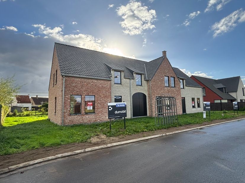 Huis te koop in Waterjufferstraat 44 bus Lot 19,
                    8750 Zwevezele