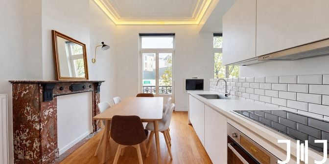 Appartement te huur in Rue Scarron 1, 1050 Elsene