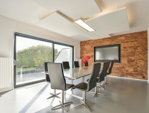                                         Bureaux à louer à Ottignies, € 285

