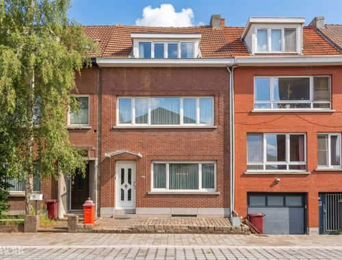                                         Eengezinswoning te koop in Schoten, € 359.000
