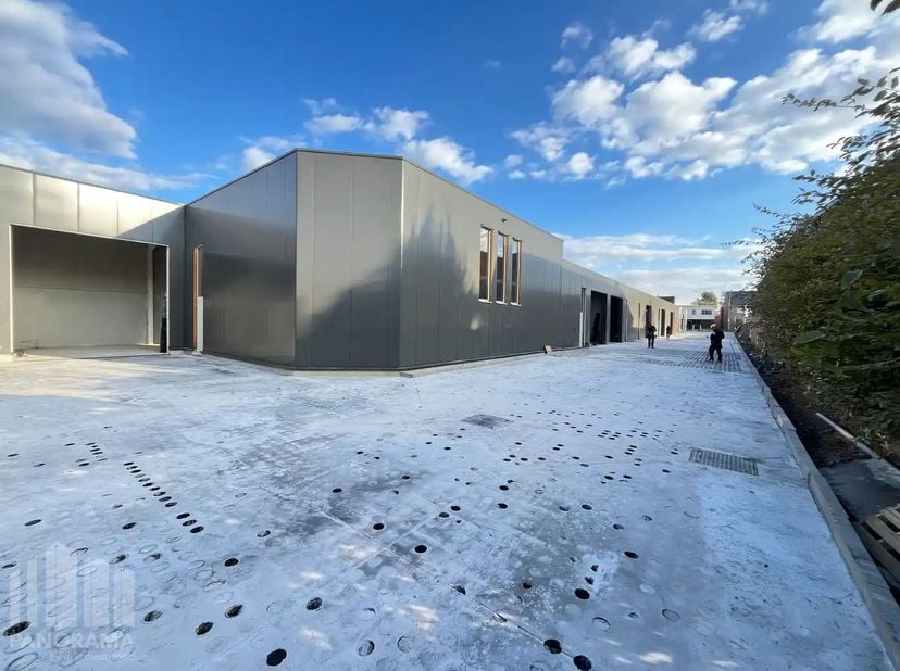Bedrijfsvastgoed te koop in Stationsstraat 225,
                    9550 Herzele