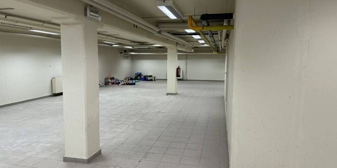 Bedrijfsvastgoed te huur in Brugsesteenweg 253, 8500 Kortrijk